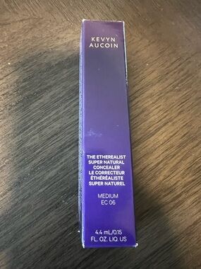 Kevyn Aucoin the etherealist supernatural concealer NWB